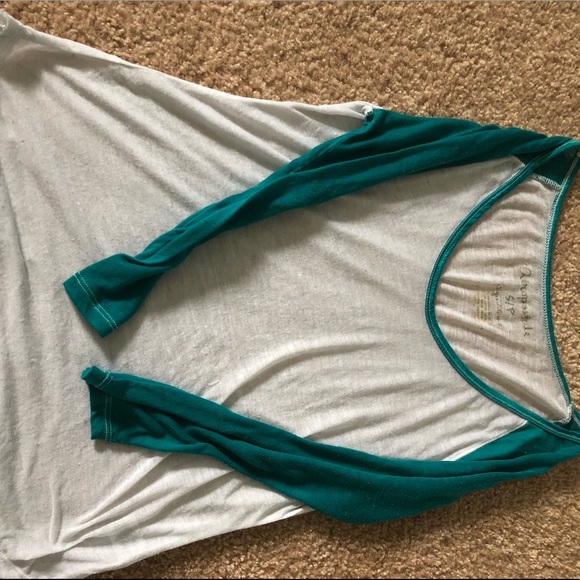 Baseball Tee ⚾️ - Picture 2 of 3